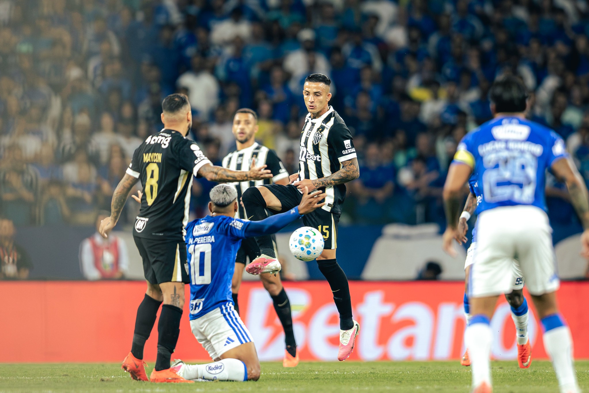 Atlético desfaz favoritismo do Cruzeiro