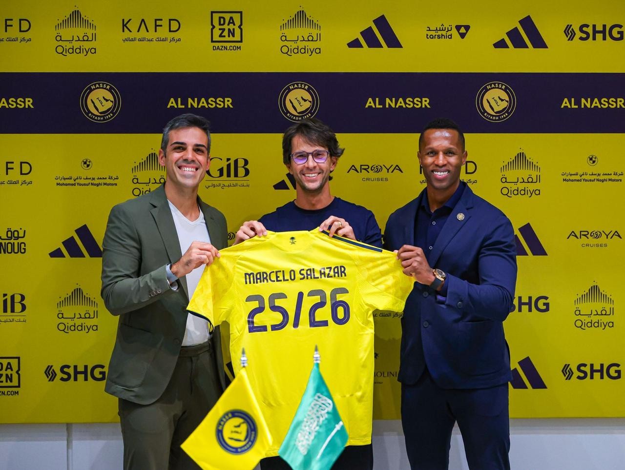 Técnico do Al-Nassr sub-21 fala sobre formação na Arábia Saudita e da integração com Jesus: "Fã do Mister"