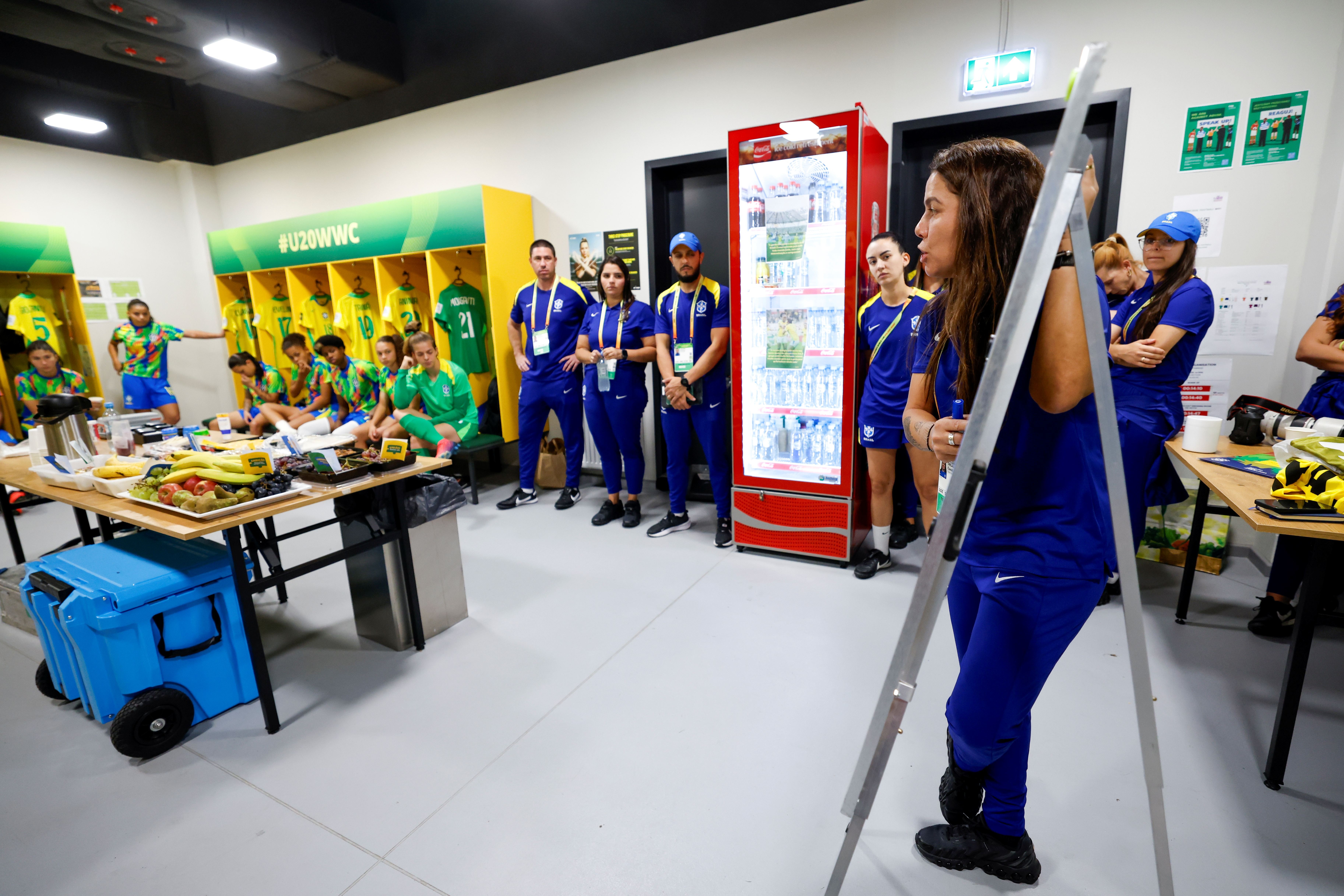 Copa Feminina Sub-20 é a primeira com nova regra da Fifa sobre mulheres na comissão técnica