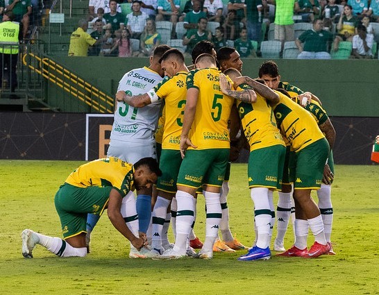 Atuações do Cuiabá: Eliel e Weverson dão assistências e Hernandes brilha; dê suas notas