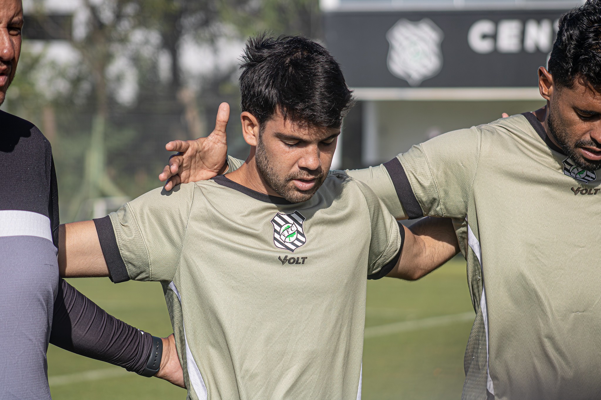 "Dorme ganhando R$ 2 mil e acorda ganhando R$ 150 mil": Dudu dá palestra sobre finanças à base do Figueirense