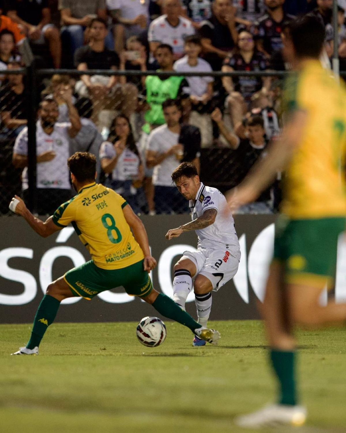 Atuações do Cuiabá: Marlon é expulso e Marcelo Carné garante empate; dê suas notas