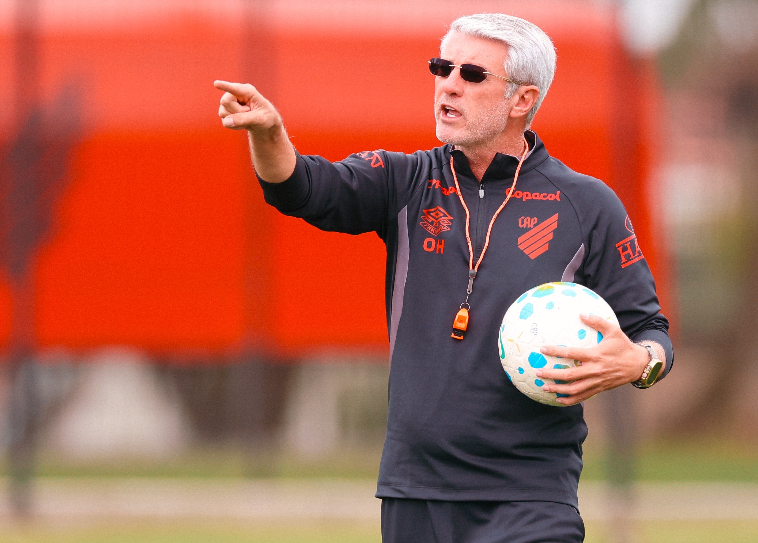 Escalação do Athletico: Viveros viaja, e quarteto retorna para encarar o Grêmio