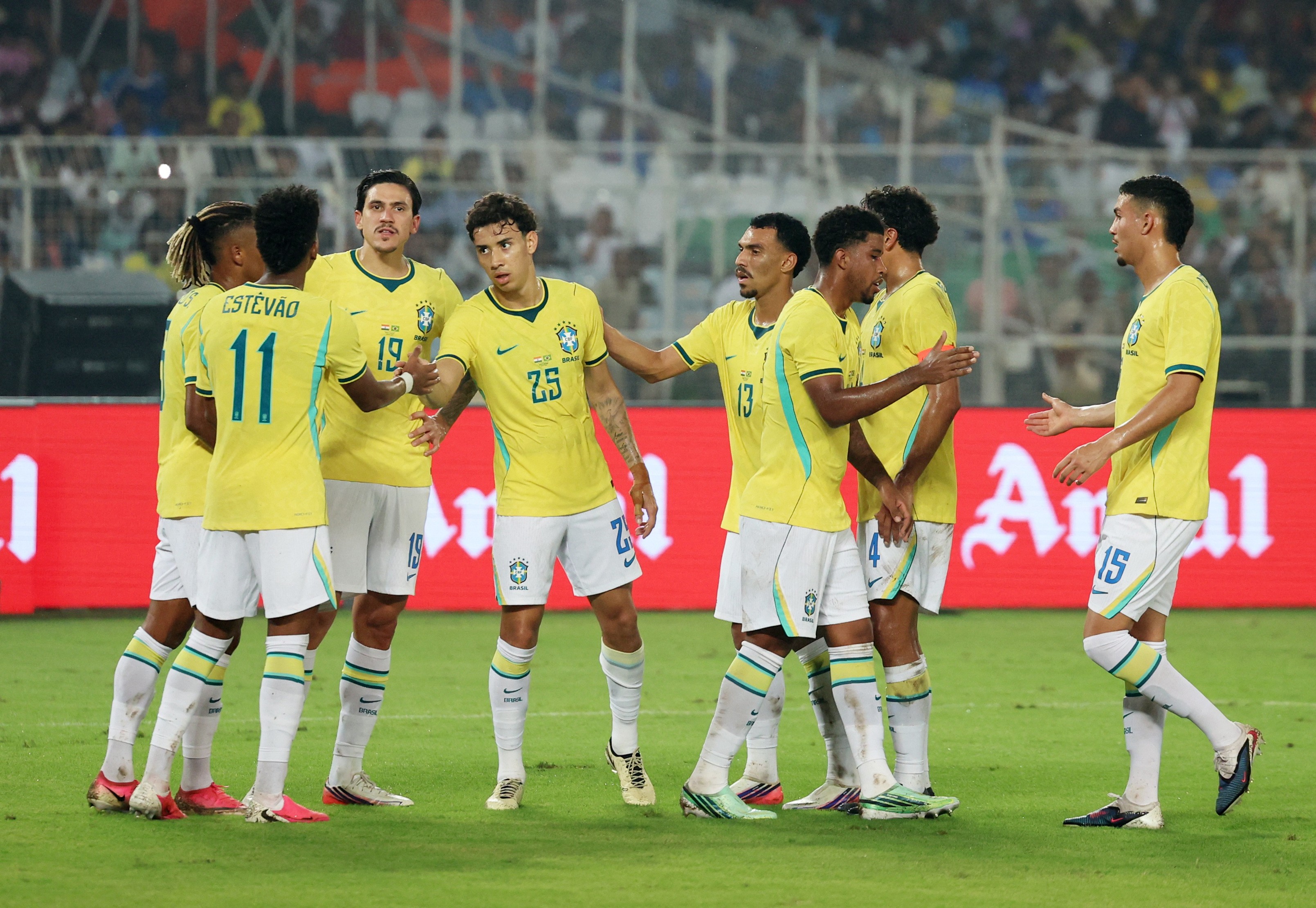 Bruno Guimarães diz que nível da Índia condicionou ritmo do Brasil: "Se apertasse, era jogo para oito gols"