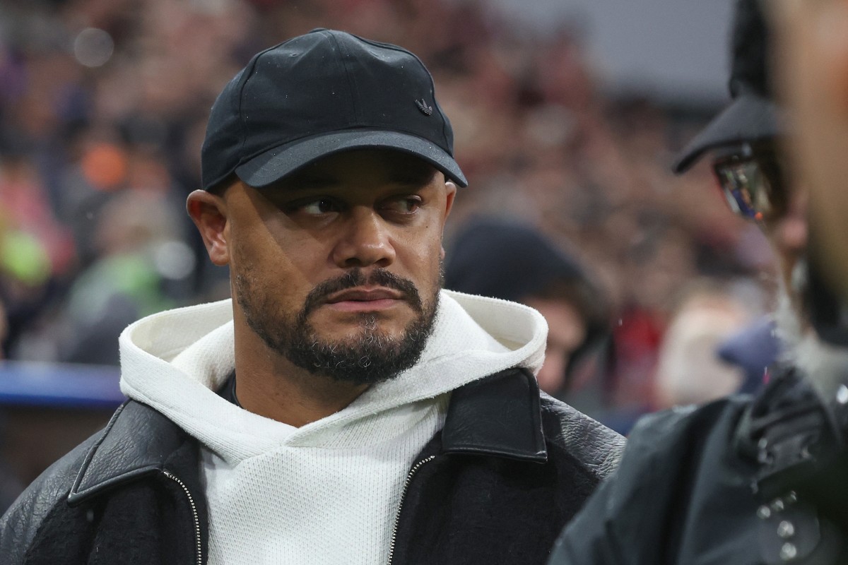 Kompany recebe alta após desmaio, mas ainda não tem previsão de retorno ao Bayern