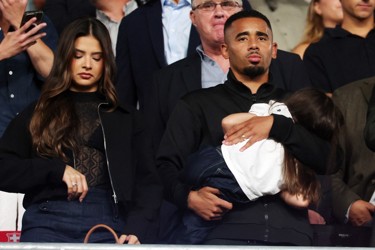 Gabriel Jesus vai ao Camp Nou para acompanhar Barcelona x Rayo