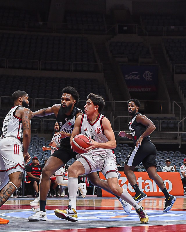 Vasco perde para o Flamengo e está rebaixado no NBB