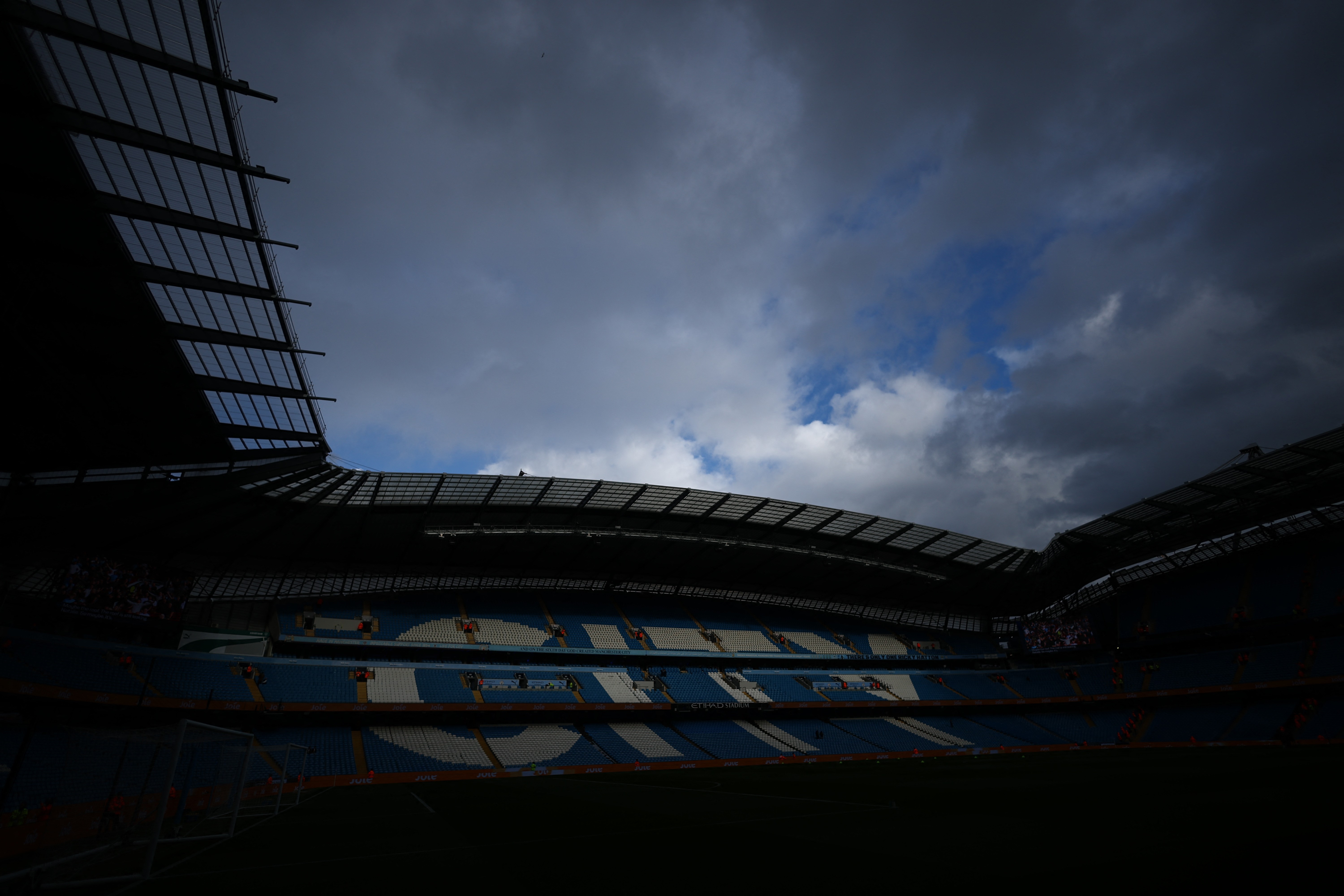 Premier League anuncia que Manchester City é culpado por mais de 100 violações financeiras; veja