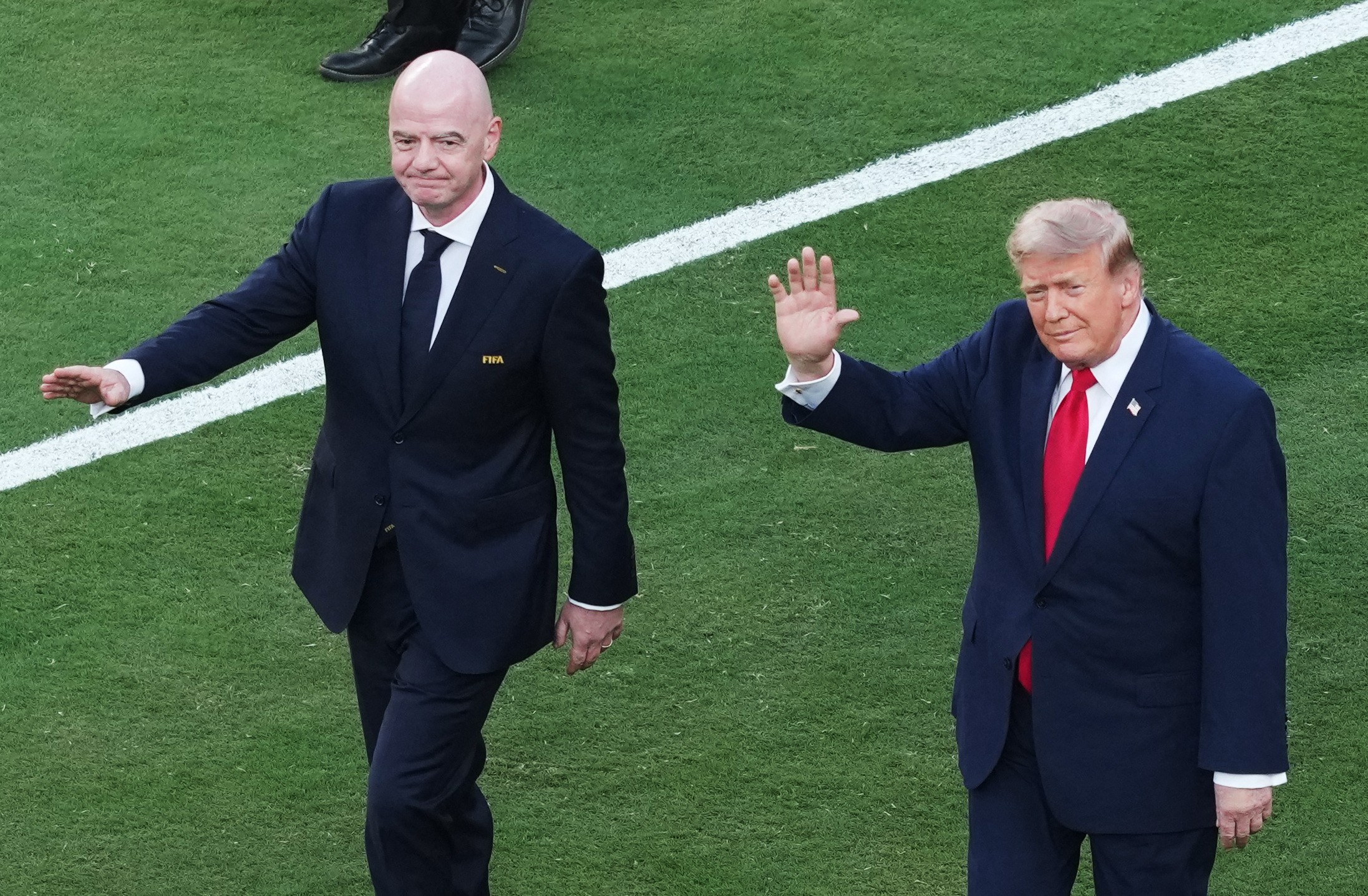Infantino é alvo de nova denúncia na Fifa por relação com Trump