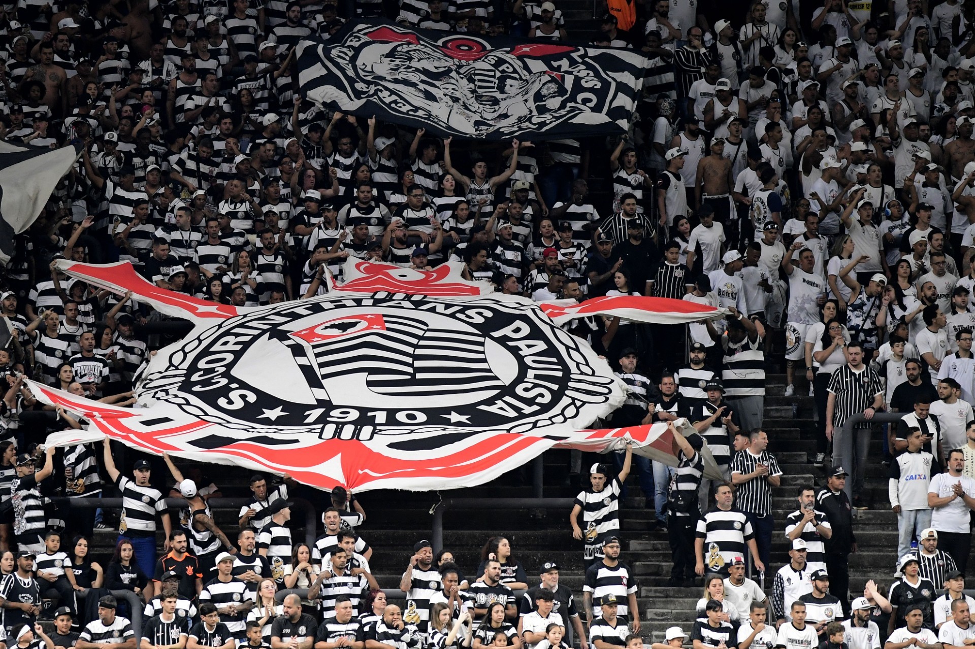 Palpites e dicas para Corinthians x Chapecoense pelo Brasileirão