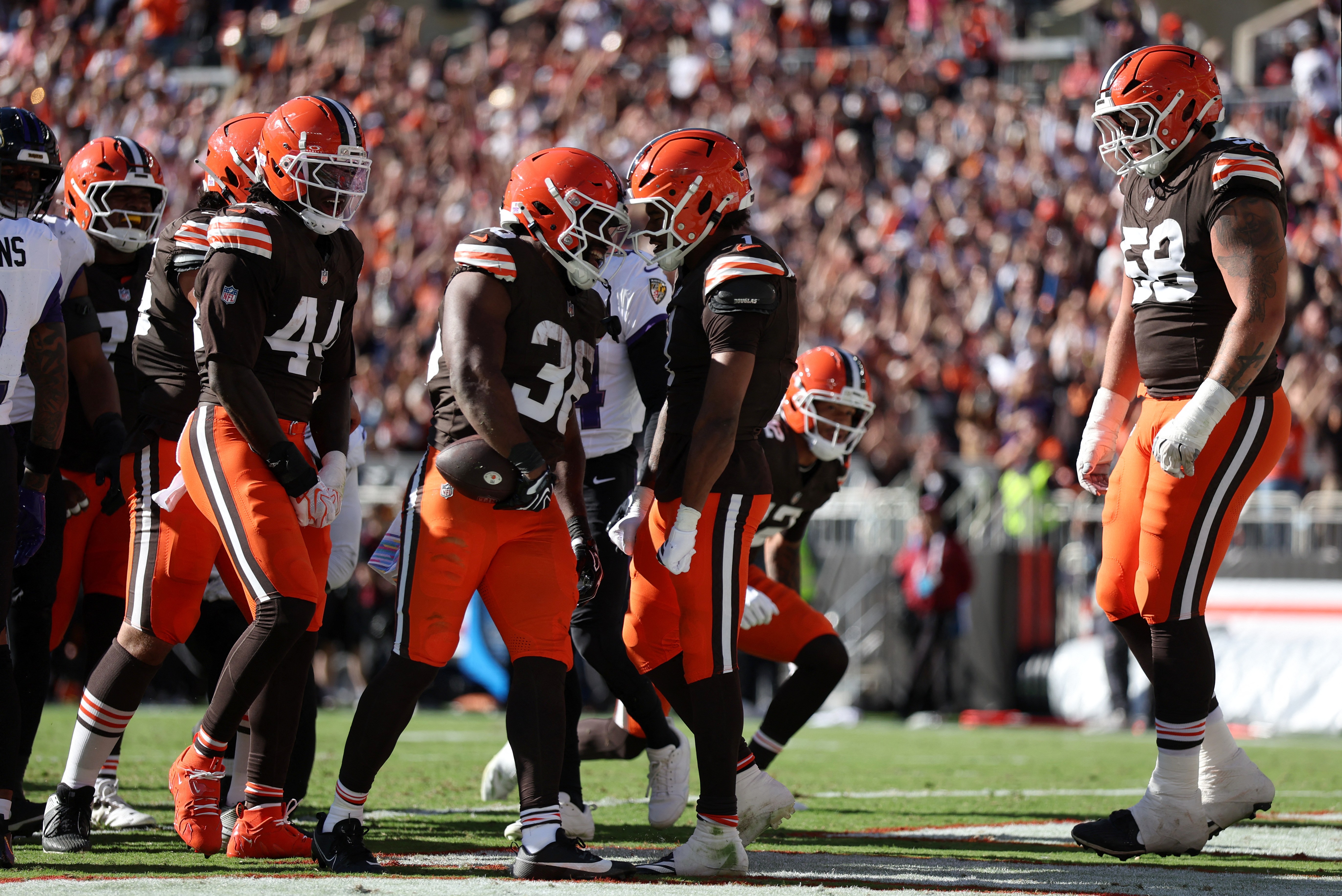 Sem Lamar Jackson, Baltimore Ravens leva virada no fim e perde para o Cleveland Browns na NFL
