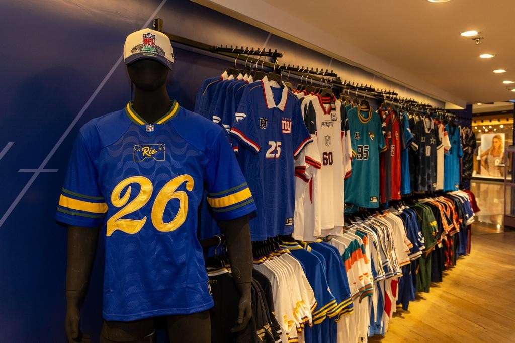 NFL revela coleção oficial de produtos para o jogo do Maracanã