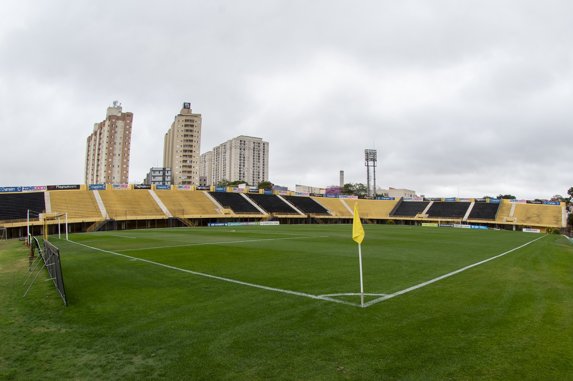 São Bernardo x Fortaleza: onde assistir ao vivo, horário e escalações
