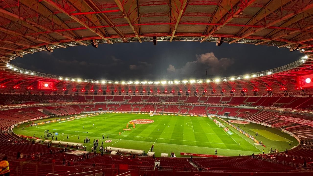 Internacional x Corinthians: onde assistir ao vivo, horário e escalações