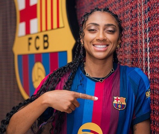 Futebol feminino bate recorde de transferências na janela do meio de ano