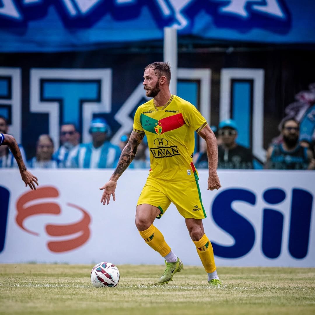 Ex-Roma e promessa do Internacional é destaque da Série C pelo Brusque