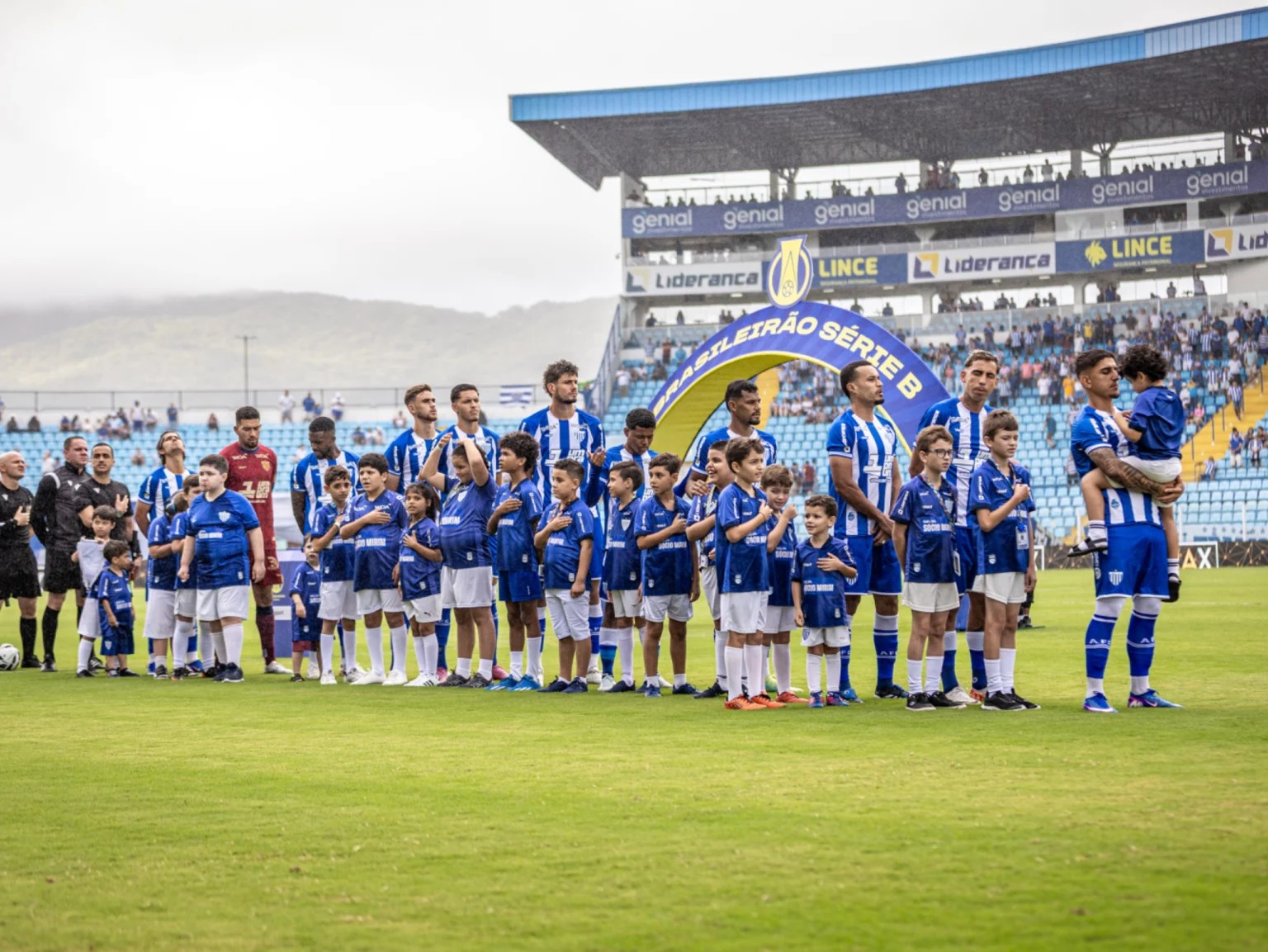 Série B: Avaí defende maior invencibilidade entre clubes remanescentes de 2025