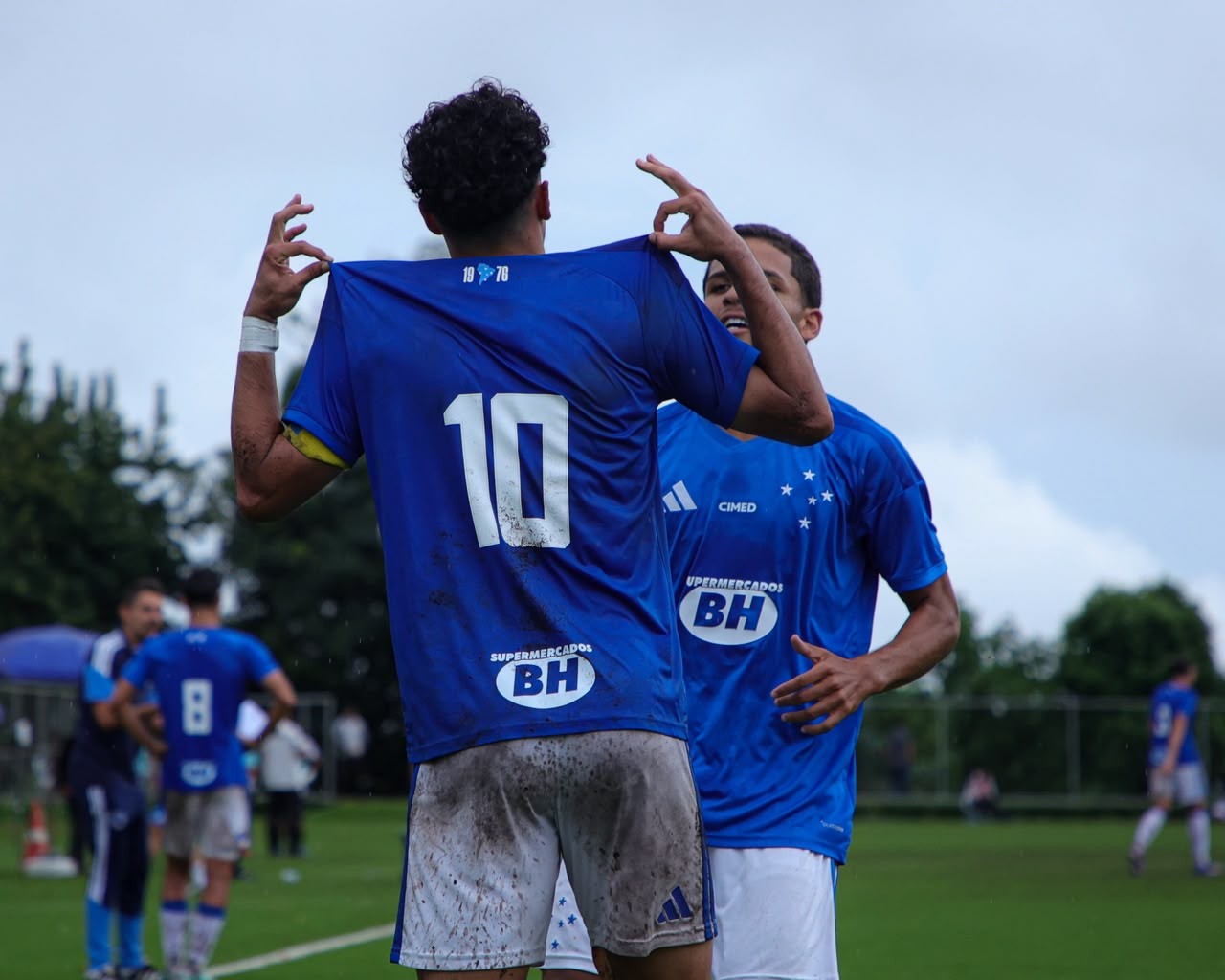 Cruzeiro deslancha no segundo tempo, bate Athletic e vai à final do Mineiro Sub-20