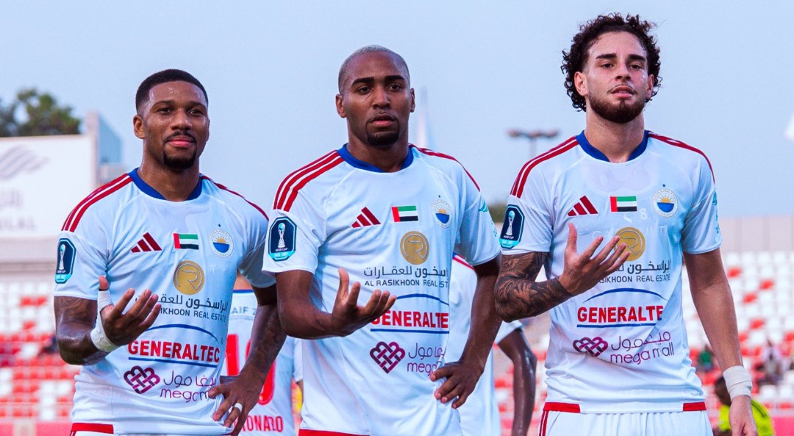 Lorran, ex-Flamengo, faz gol espetacular em treino e tira onda: "🖋️+🎈+🎈+🥅"