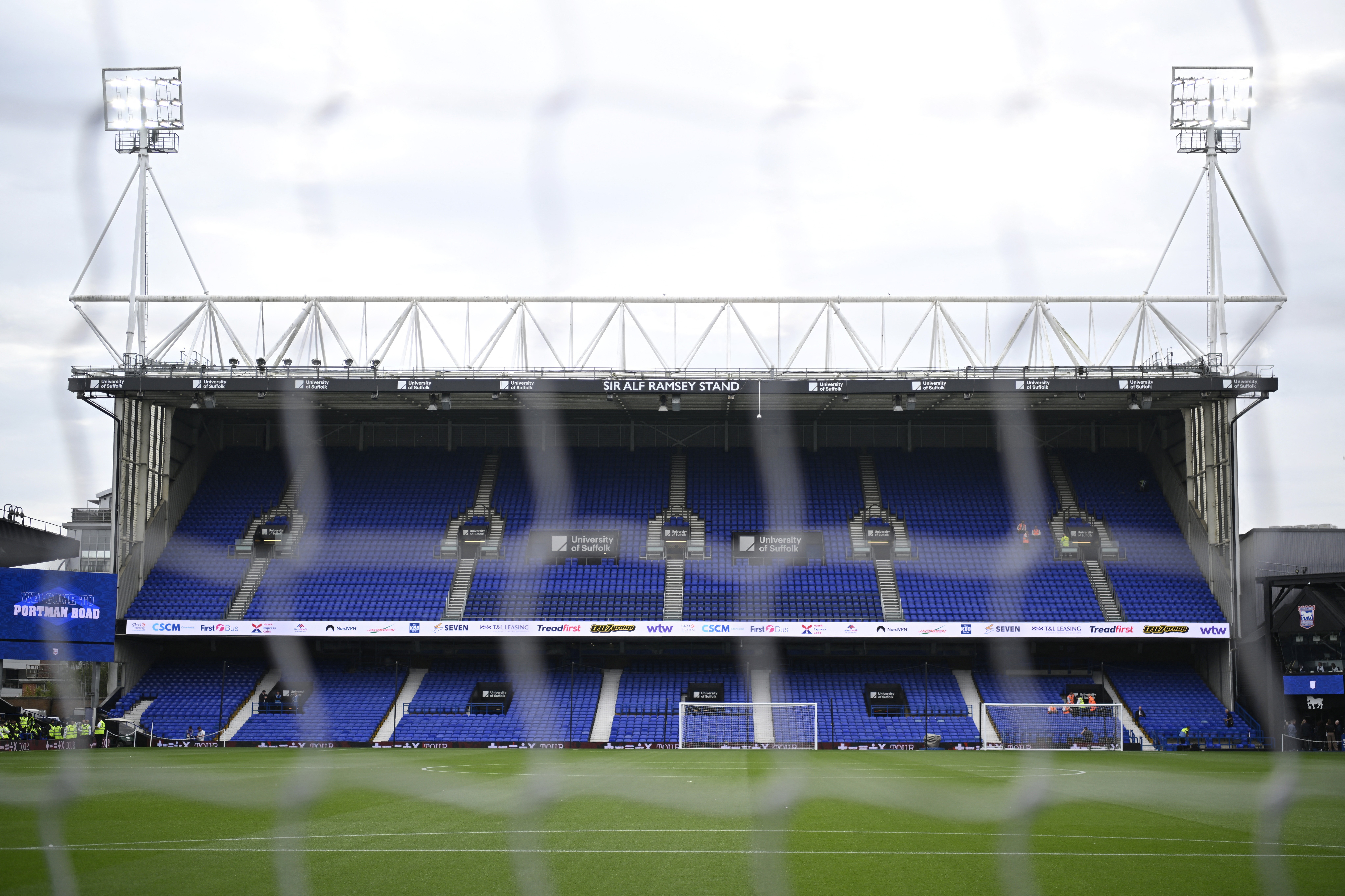 Ipswich Town x Arsenal na Copa da Liga Inglesa: onde assistir ao vivo e horário