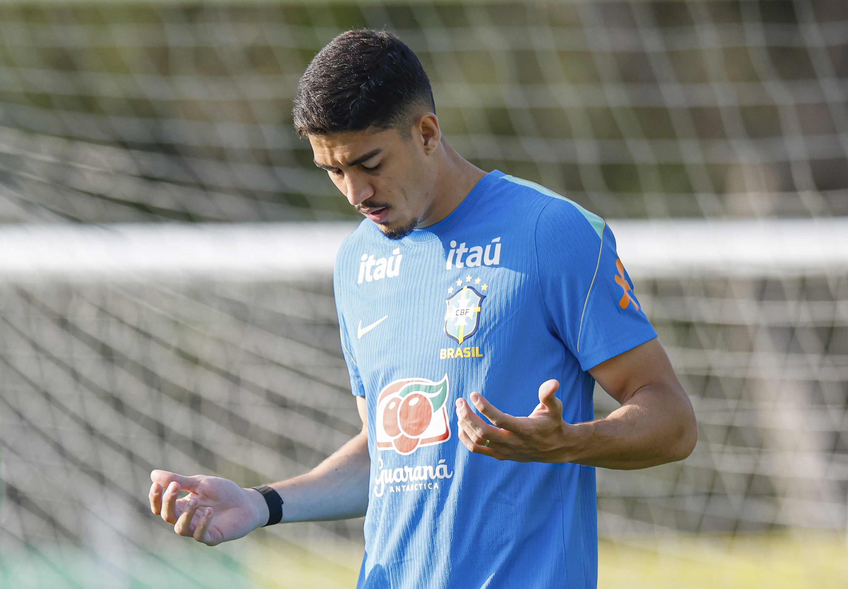 Jair revive infância com Bontempo em reencontro na Seleção: "Se não fosse ele, eu não estaria aqui"