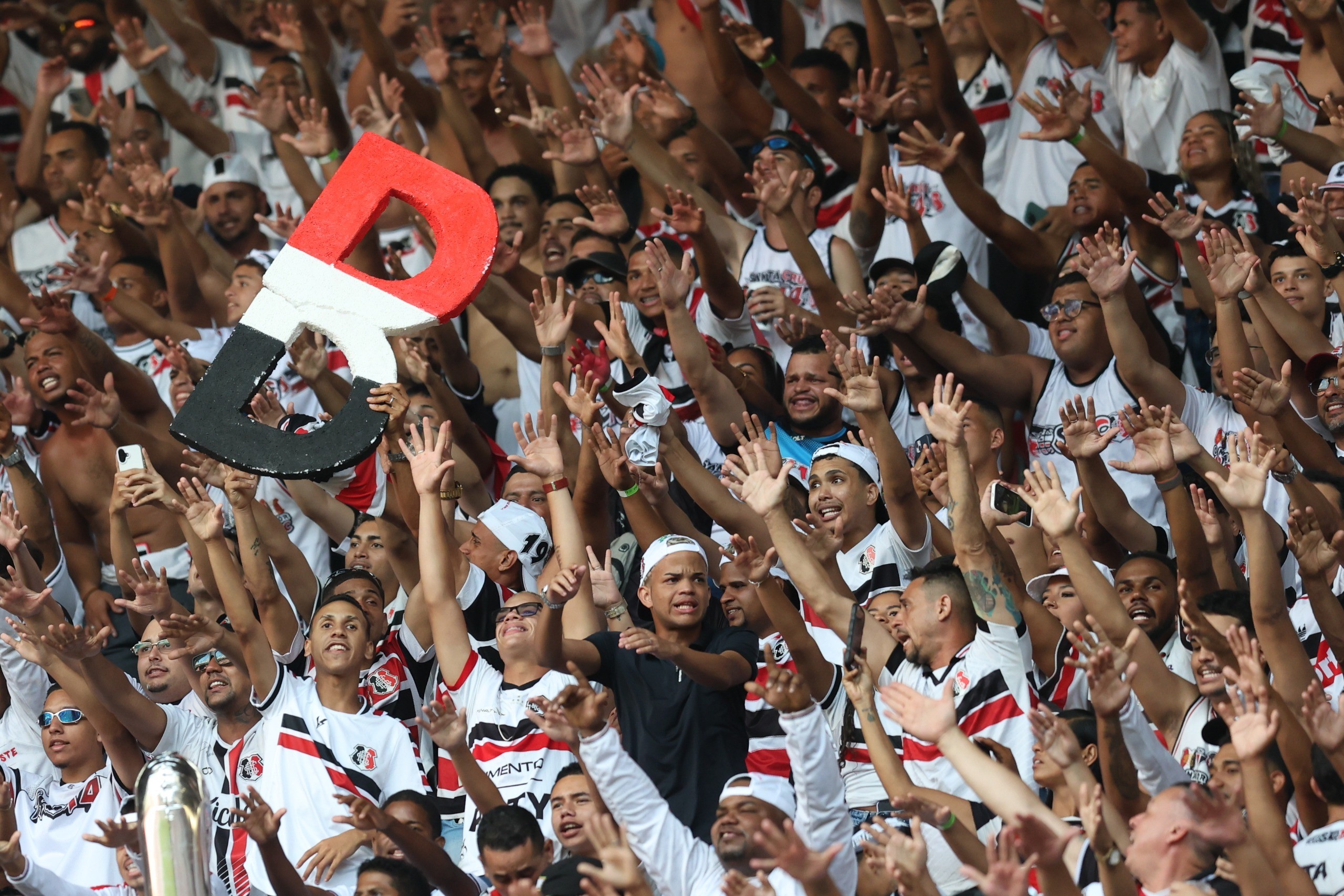 Santa Cruz domina rankings de público e renda da Série C; veja os números dos 20 times