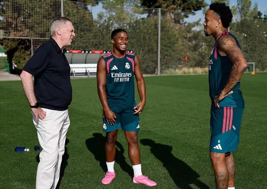 Ancelotti promete renovação na seleção brasileira: "Tem que começar uma nova geração"