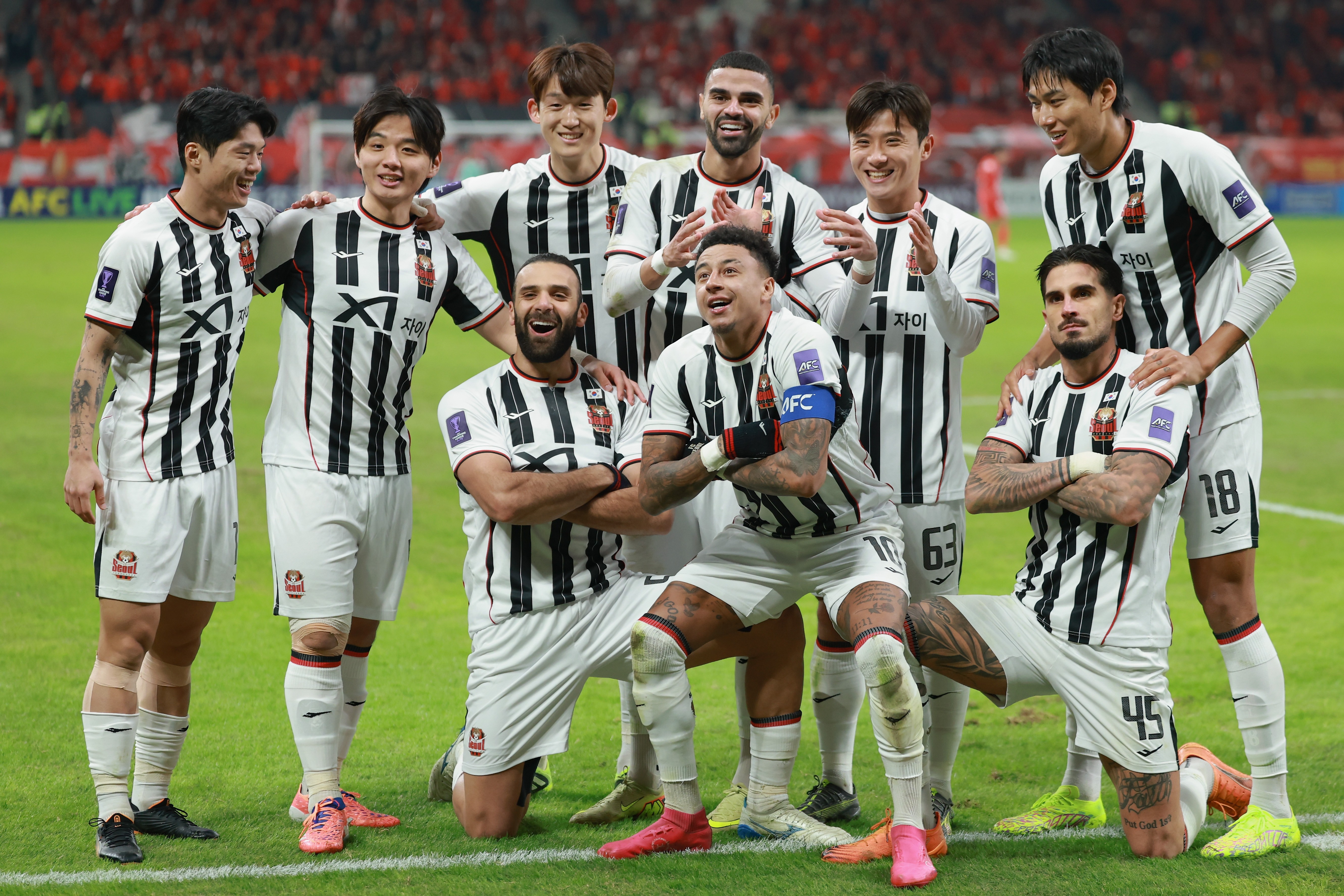 Vitória x Corinthians tem reencontro aleatório de Lucas Silva e Lingard, ex-companheiros na Ásia